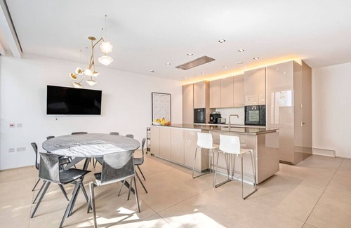 Redcliffe House | Ultra Luxury Chelsea Home Large Garden
