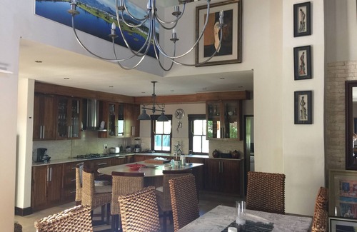 Stellenbosch House | Ultra Luxury Home on De Zalze Golf and Winelands Estate