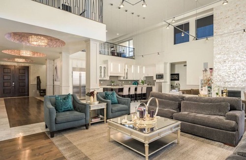 River North Art District Apartment | Ultra Luxury Loft I Fireplace I Rooftop I RiNo