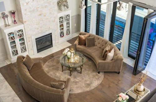 River North Art District Apartment | Ultra Luxury Loft With A Fireplace In The Rooftop In RiNo