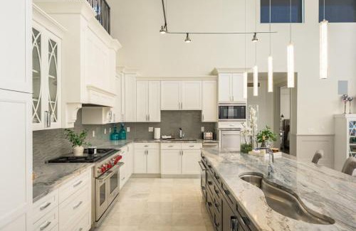 River North Art District Apartment | Ultra Luxury Loft With A Fireplace In The Rooftop In RiNo