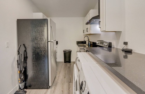 Beverly Green Apartment | ULTRA LUXURY STUDIO 2 BLOCKS OFF LAS VEGAS BLVD