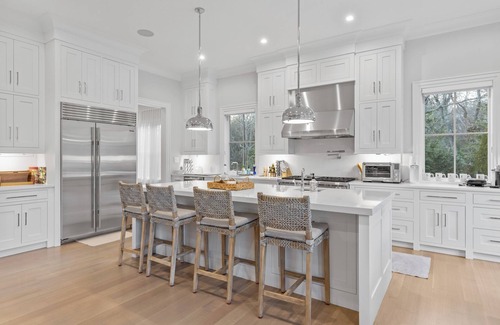 Bridgehampton House | Ultra Modern Bridgehampton Gem, Perfect Location, 6 Beds, Heated Pool, Hot Tub