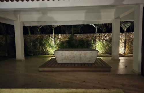 Cabrera Villa | Ultra private Orchid Bay beachfront paradise -Weekly discounts