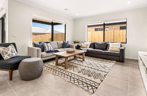San Remo House | Ultra-stylish modern holiday home in San Remo