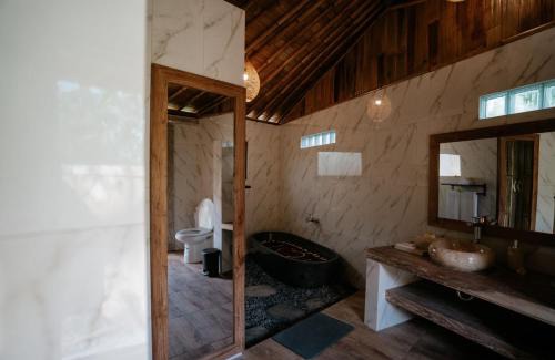Melayang Villa | Umah Bali Kuno Villa