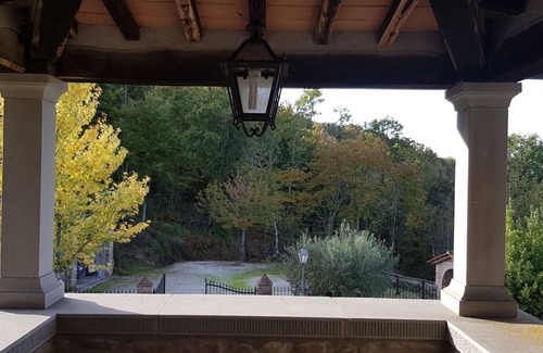 Citta di Castello Villa | Umbrian Charm With Poolside Relaxation