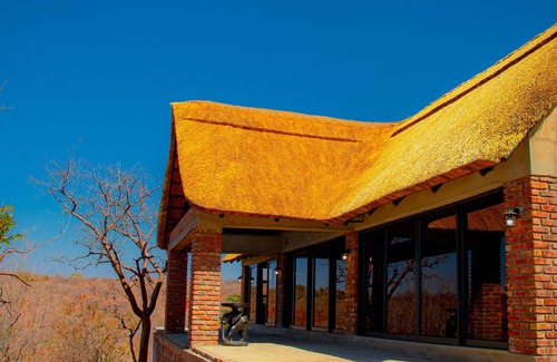 Victoria Falls Villa | Umhambi Villa