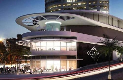 Umhlanga Apartment | Umhlanga Luxury Oceans Apartment with Sea Views in same building as 5 star hotel