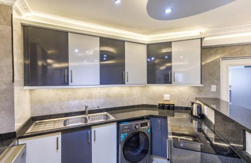 Umhlanga Ridge Apartment | Umhlanga Oasis - 3 Bed Elegant & Spacious Umhlanga Apartment Rooftop Pool and Braai