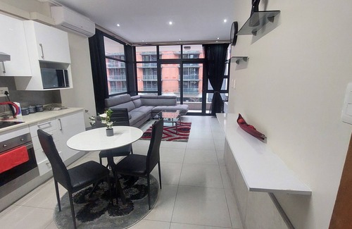 Umhlanga Ridge Apartment | Umhlanga Rox - 2 Bedroom apartment with sea view