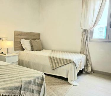 Vilanova Apartment | Un balcón sobre el mar