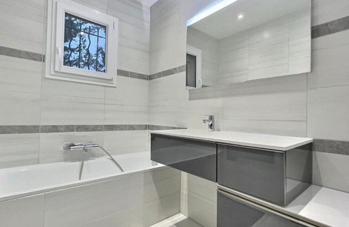 Lancon-Provence Villa | Un coin de paradis avec piscine,sauna,spa privatif