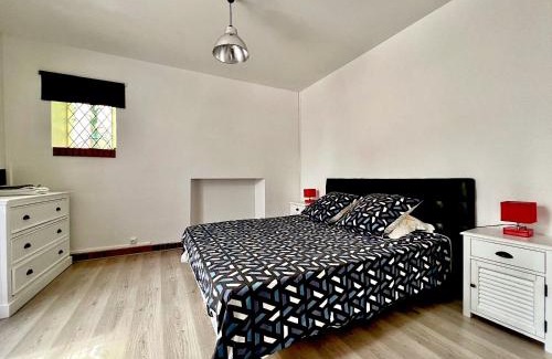 Montreuil Apartment | Un jardin au bord de l'eau