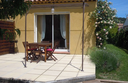 Greoux-les-Bains Cottage | "Un Jardin en Provence"
