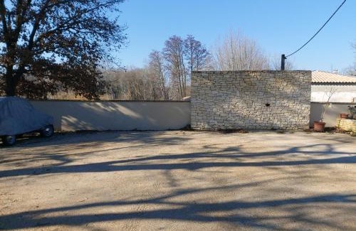 Carpentras House | Un petit coin de Bali avec SPA et piscine privés