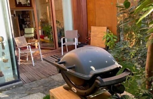 Quartier du Faubourg-Montmartre Apartment | Un Petit Jardin et un Loft en Plein Paris