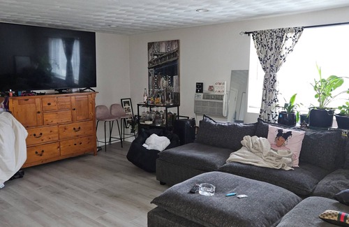 Providence Condo | Un-Wine 1-bedroom condo with WiFi, AC in lovely North Providence