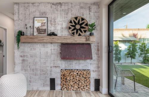 Downtown House | Unbeatable Location, Heated Pool, Bbq, Misters