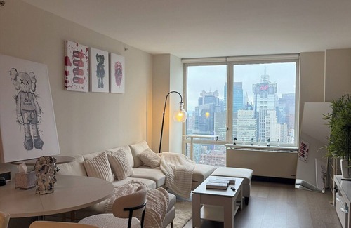 Koreatown Apartment | Unbeatable skyline views - Luxury High Rise Apt