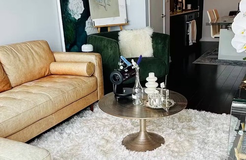 Bathurst Quay Condo | Unbeatable view & location! Modern cozy condo - walk to all hotspots!