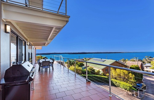 Nelson Bay House | Unbeatable Views of Port Stephens - Pacific Waters
