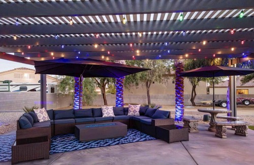 Peoria House | Unbelievable custom home Resort