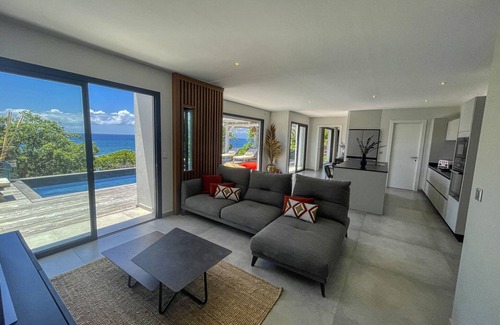 Anse des Rochers Villa | Unbelievable villa sea view and beach access