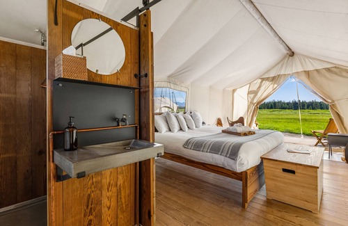 West Yellowstone Cabin | Under Canvas West Yellowstone