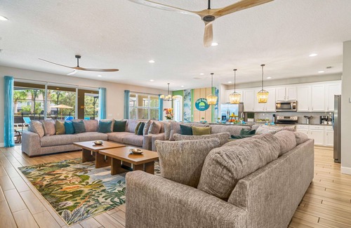Loughman House | Under the Sea Bedroom, Tropical Game Room, Theater, Pool Table + Card Table: Key Lime Cove