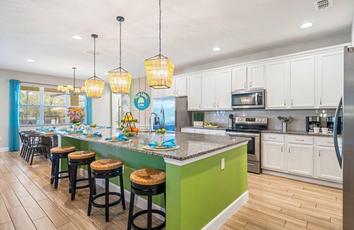 Loughman House | Under the Sea Bedroom, Tropical Game Room, Theater, Pool Table + Card Table: Key Lime Cove