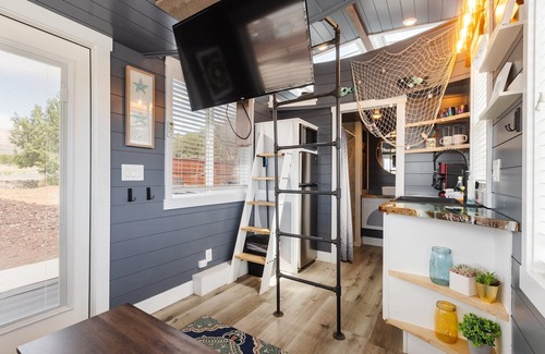 Apple Valley Apartment | Under The Sea Tiny Home