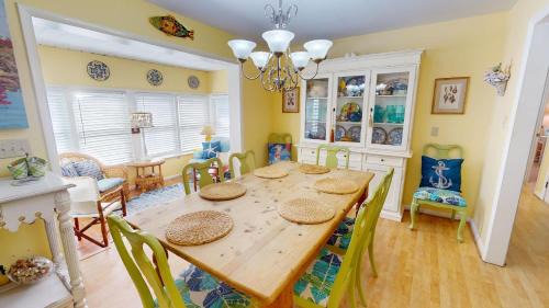Tybee Island House | Under The Tybee Sun by Tybee Vacation Rentals