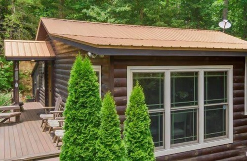Foxfire Estates Cabin | Underlook Cabin-Secluded,Wood Fireplace, wifi