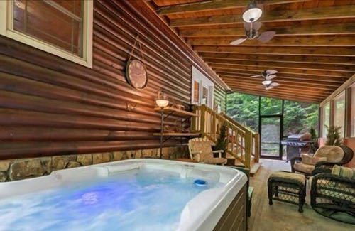 Foxfire Estates Cabin | Underlook Cabin-Secluded,Wood Fireplace, wifi