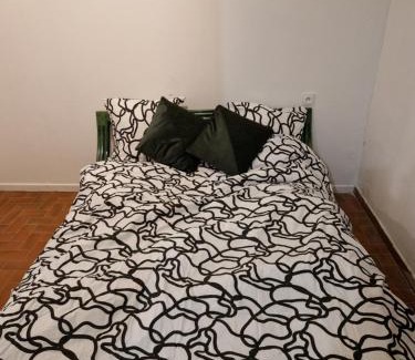 Bedarrides Bed & Breakfast | Une chambre