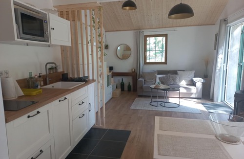 Cuers House | Une Maison Tout Confort, son Grand Terrain Nature et sa Piscine Juste Pour Vous!