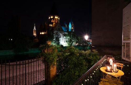Metz-Centre – Ancienne Ville Apartment | Une Romance au bord de l’eau (en hyper-centre)