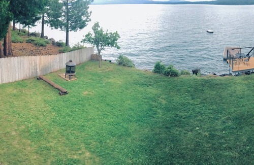 Hamilton Branch House | Unforgettable Lakefront 5+Bedroom in Lake Almanor
