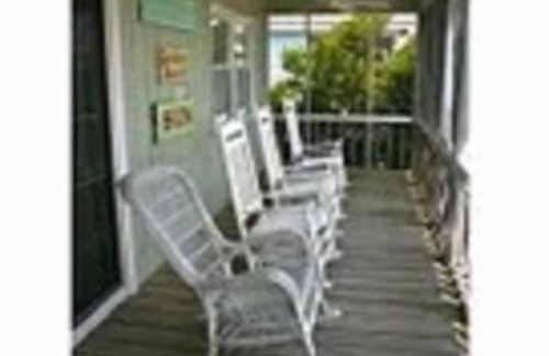 Sunset Beach Cottage | 'Unforgettable'! LOCATION! 4th FROM OCEANFRONT, OCEAN, SUNSET & SUNRISE VIEWS!