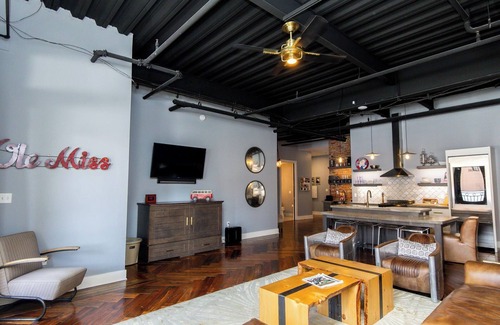 Oxford Condo | Unforgettable luxury Rental on the Square