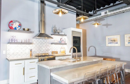 Oxford Condo | Unforgettable luxury Rental on the Square