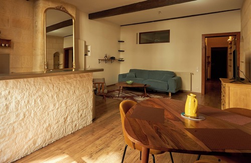 Saint-Michel - Nansouty - Saint-Genes Apartment | Unforgettable stay in Bordeaux heart