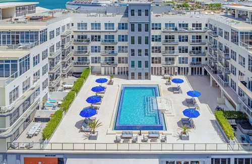 Oranjestad Condo | Unforgettable.Where Excellence & Convenience Meet
