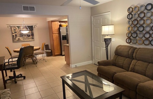 Central Scottsdale Condo | Unfurnished Condominium in Great Scottsdale Location