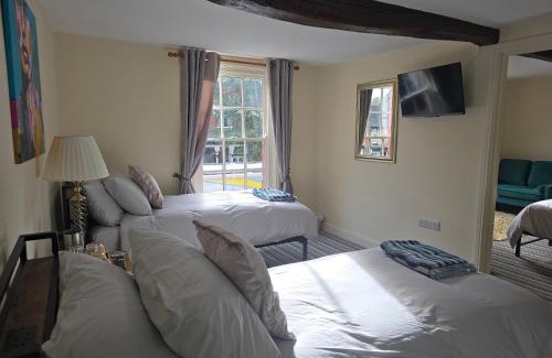 Llanidloes Hotel | Unicorn Hotel Family room 1