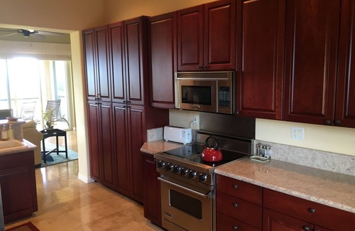 Kamuela Condo | Uninterrupted Sunset, Ocean and Golf Course Views from our Lanai and Interior