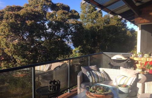East Perth House | Uninterrupted Swan River Views -Executive Stay close to Optus Stadium
