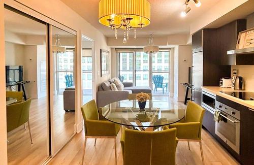 Toronto Entertainment District Apartment | Union and Front Suites