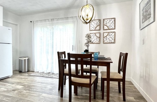 Union House | Union Place; Quiet Neighborhood. Updated 3 Bedroom!